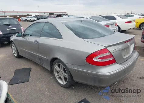 2005 Mercedes-Benz Clk 320 из США, поврежденный, VIN WDBTJ65J05F132211